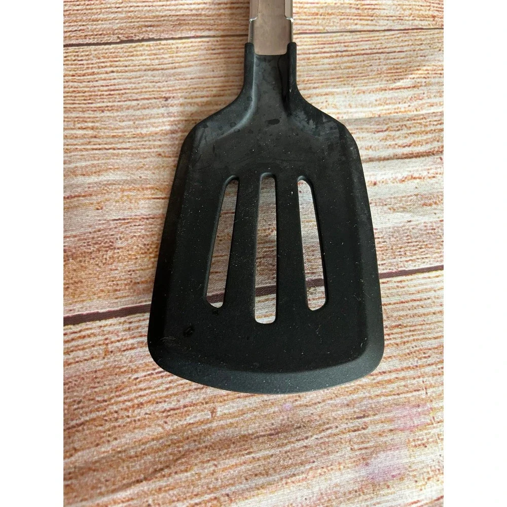 Pampered chef tong spatula
